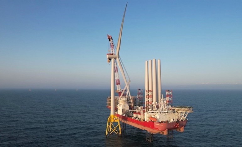 Orsted installs first turbine at Greater Changhua 1&2a