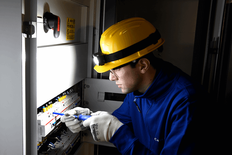 Thorne & Derrick - CEMBRE CBLIGHT | LED Portable Lighting for Electrical Contractors
