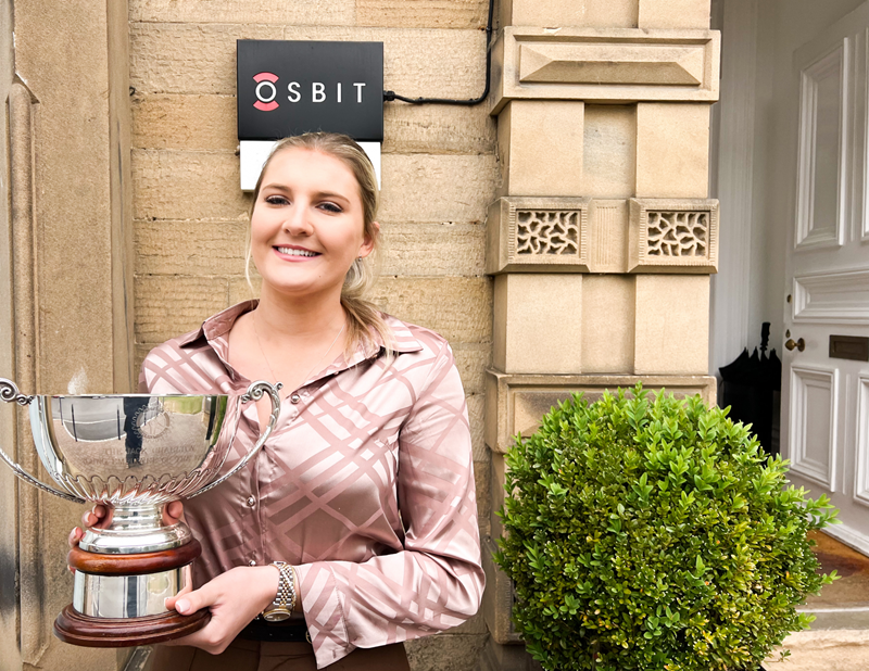 Promising Young Engineer Wins Employee of the Year Award